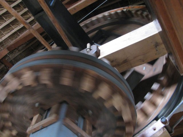spinningcogs.jpg